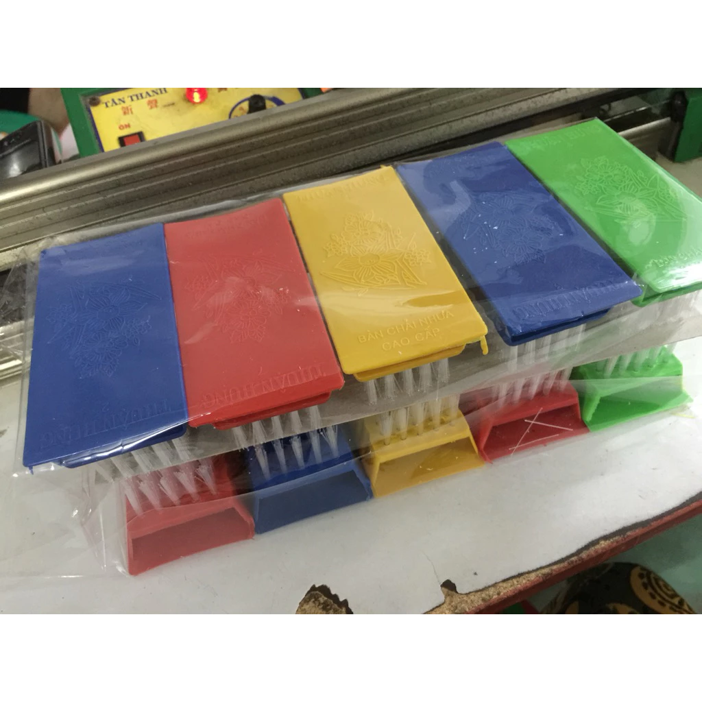 Tôi đã mua 10 cái bàn chải giặt nhựa Thuận Hưng và đây là điều tôi không ngờ tới