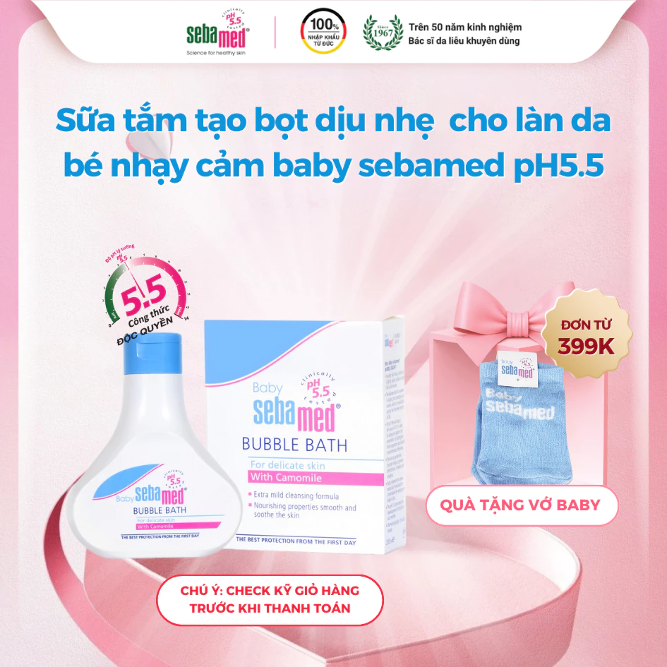 Bố mẹ đã biết cách chọn sữa tắm phù hợp cho bé bị chàm sữa, rôm sảy không? Những sai lầm cần tránh khi tắm cho bé