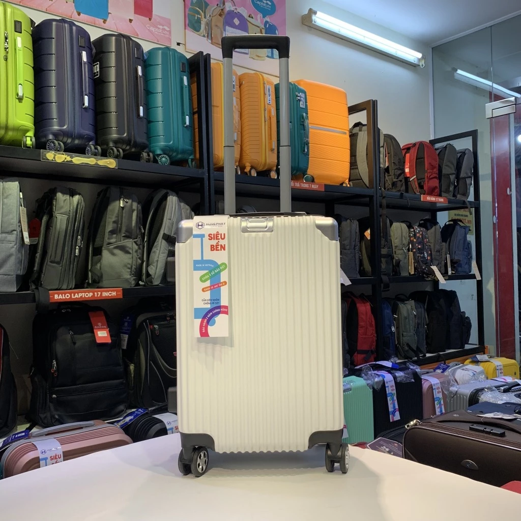 Làm thế nào để chọn vali du lịch phù hợp cho chuyến đi dài mà không bị lỗi thời?