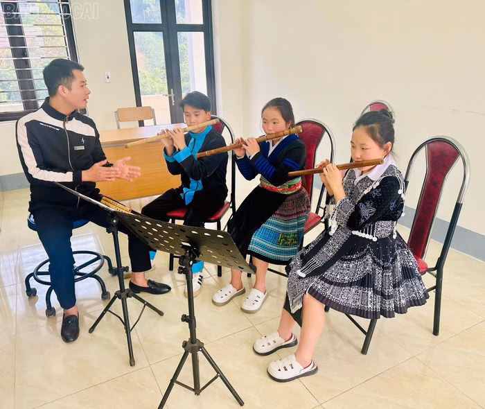 Tiếng Sáo Mông Gửi Hồn Văn Hóa Tại Trường Cao Đẳng Yên Bái