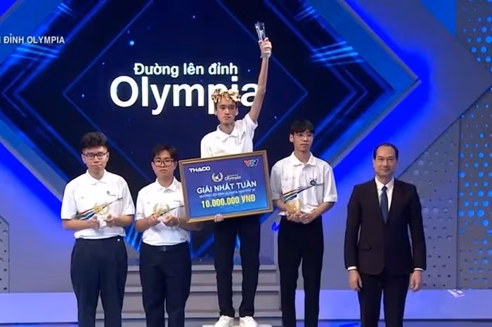 Hoàng Anh Minh thắng vòng nguyệt quế Olympia 26, 215 điểm