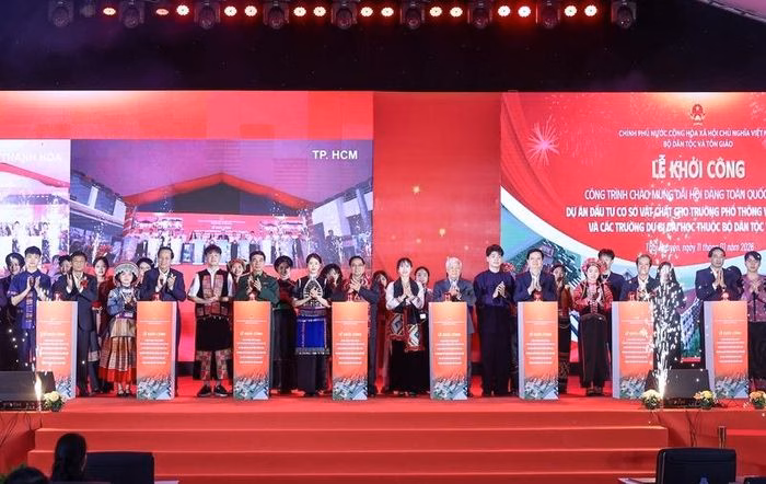 Nghi thức khởi c&ocirc;ng ba dự &aacute;n trường chuy&ecirc;n biệt