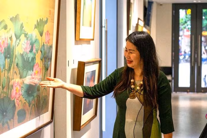 Triển lãm Sen tháng Năm: Cuộc hội ngộ nghệ thuật tôn vinh vẻ đẹp hoa sen