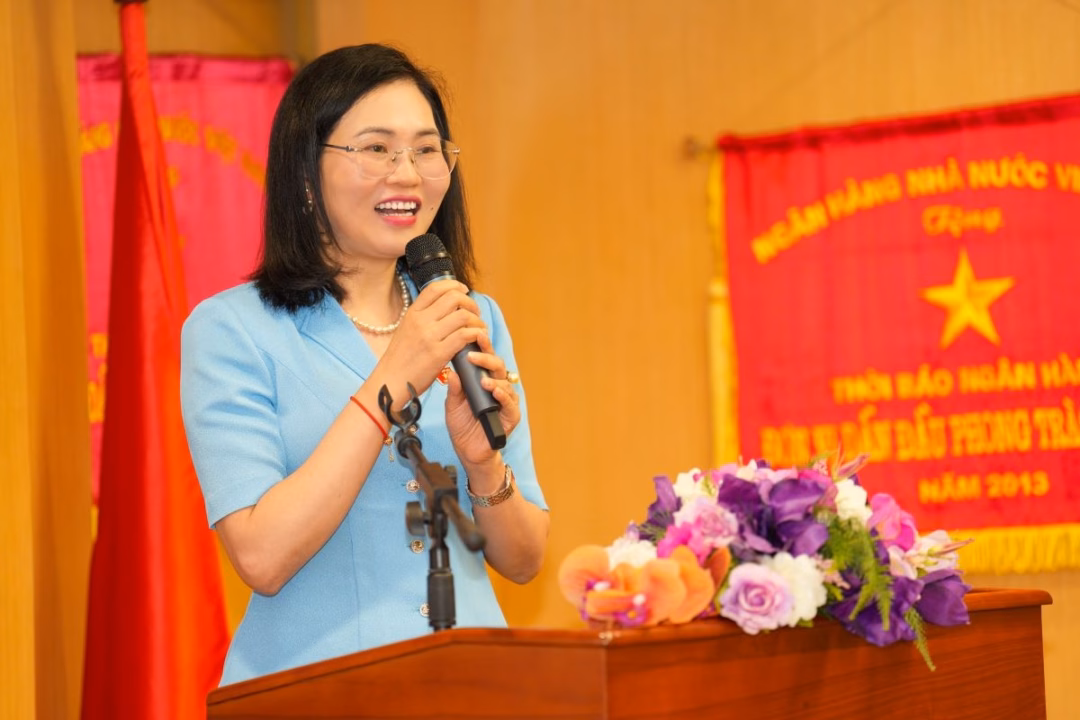 Đồng ch&iacute; L&ecirc; Thị Th&uacute;y Sen ph&aacute;t biểu tại hội nghị