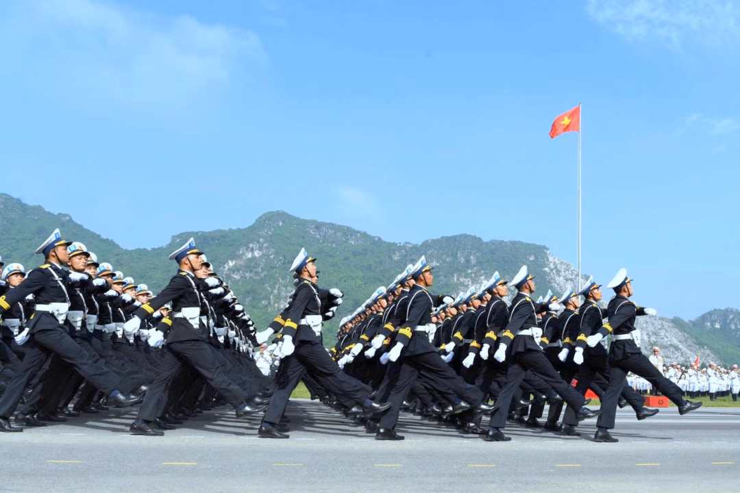 43 khối đội ngũ diễu binh trong ngày Quốc khánh 2/9 Khối sĩ quan Hải quân nhân dân Việt Nam.