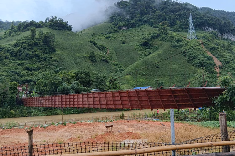 Đứt cáp cầu treo, xe ôtô rơi xuống sông ở Điện Biên: 3 người bị thương Đứt cáp cầu treo qua sông Nậm Núa, xã Thanh Yên. Ảnh: Dũng Vũ