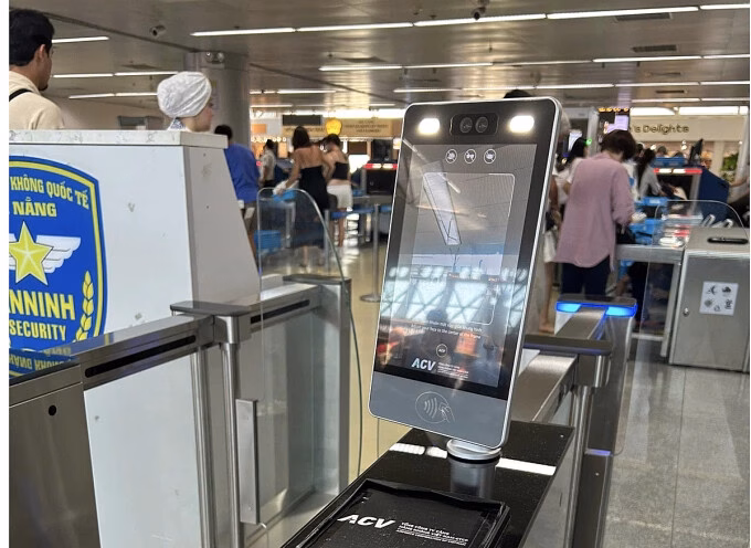 Sân bay Đà Nẵng ứng dụng định danh điện tử VNeID vào làm thủ tục bay