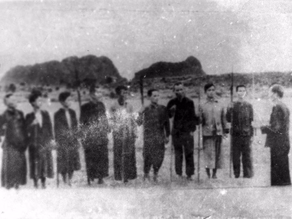 80 năm Ngày truyền thống Công an nhân dân: Sứ mệnh守护 hạnh phúc của nhân dân