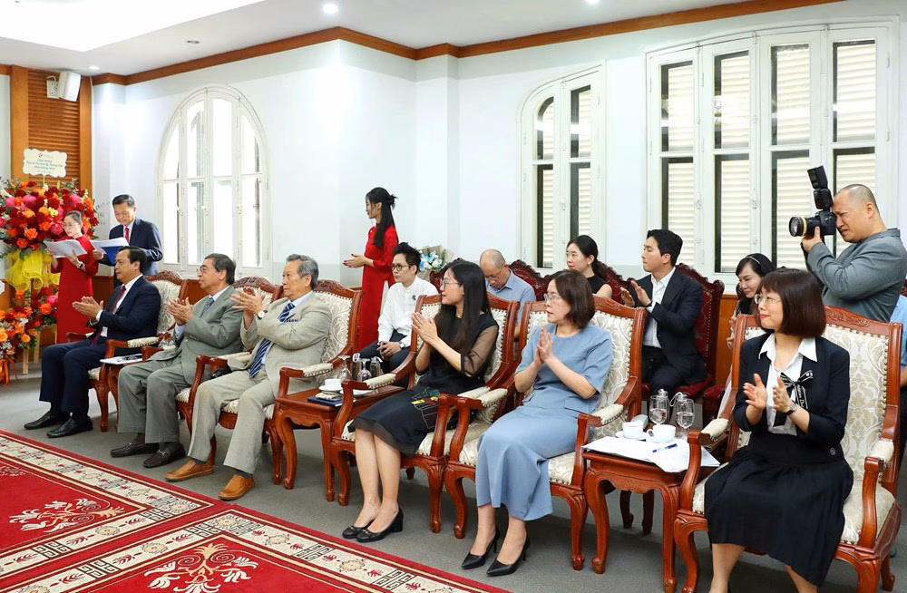 Đại sứ du lịch Việt Nam tại Hàn Quốc nhận Bằng khen từ Bộ VHTTDL Trao tặng Bằng khen cho Đại sứ du lịch Lý Xương Căn - ảnh 6