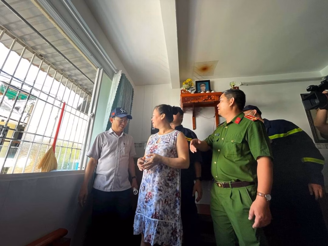 Hàng ngàn hộ dân ở TP HCM tự nguyện tháo ‘chuồng cọp’ để thoát nạn trong hỏa hoạn