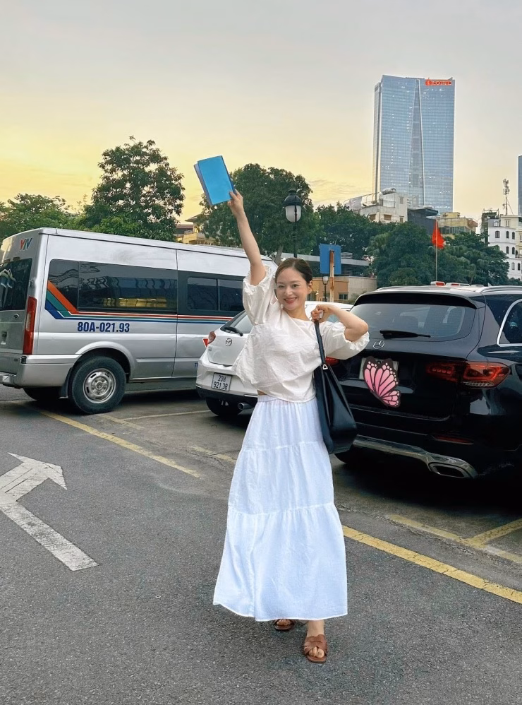 Lan Phương úp mởเรื่อง hôn nhân, xác nhận đang ly thân chồng ngoại Dù vất vả chăm con, Lan Phương giữ tinh thần ổn định khi làm việc. Cô vẫn tham gia các dự án phim ảnh và thường cập nhật lịch trình lên mạng xã hội.