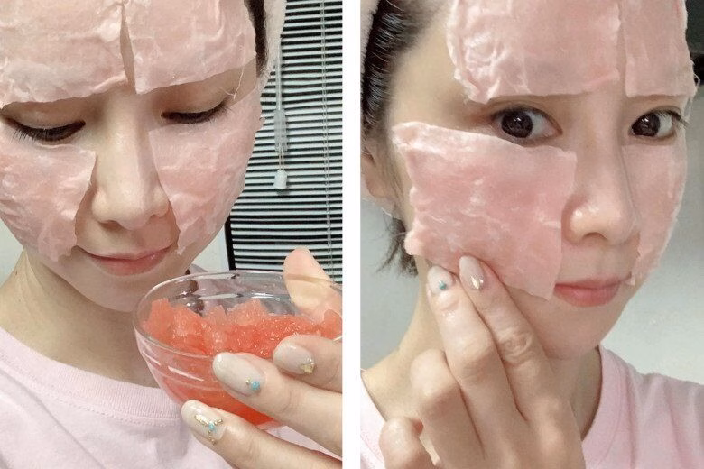 Chỉ với một ít dưa hấu và vài miếng bông, bạn đã có ngay chiếc mặt nạ cấp ẩm tự nhiên, dịu nhẹ và cực kỳ tiết kiệm.