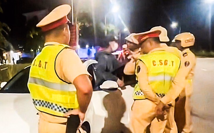 Tài xế dương tính với ma tuý chèn ép xe trên cao tốc là ai?