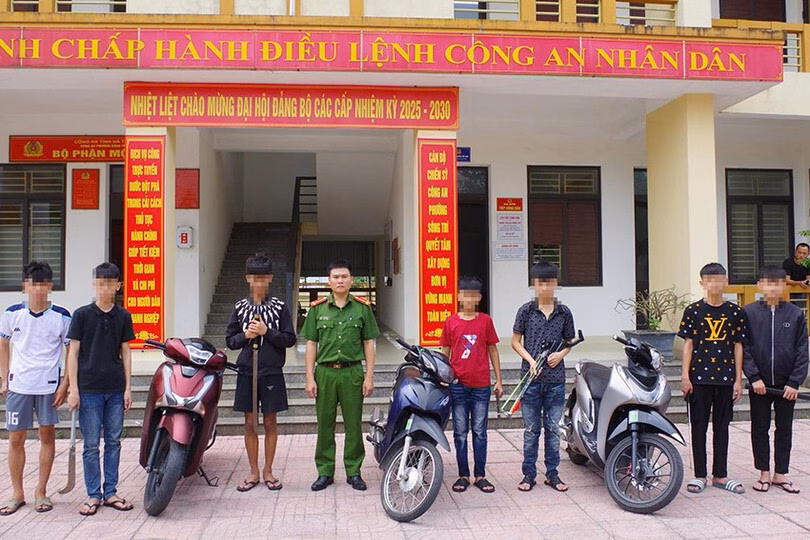 Số hung khí các đối tượng giao nộp