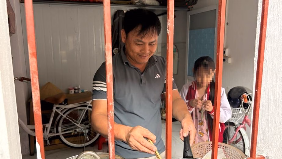 Chủ trọ Hà Nội đập thông phòng trọ cho công nhân ở