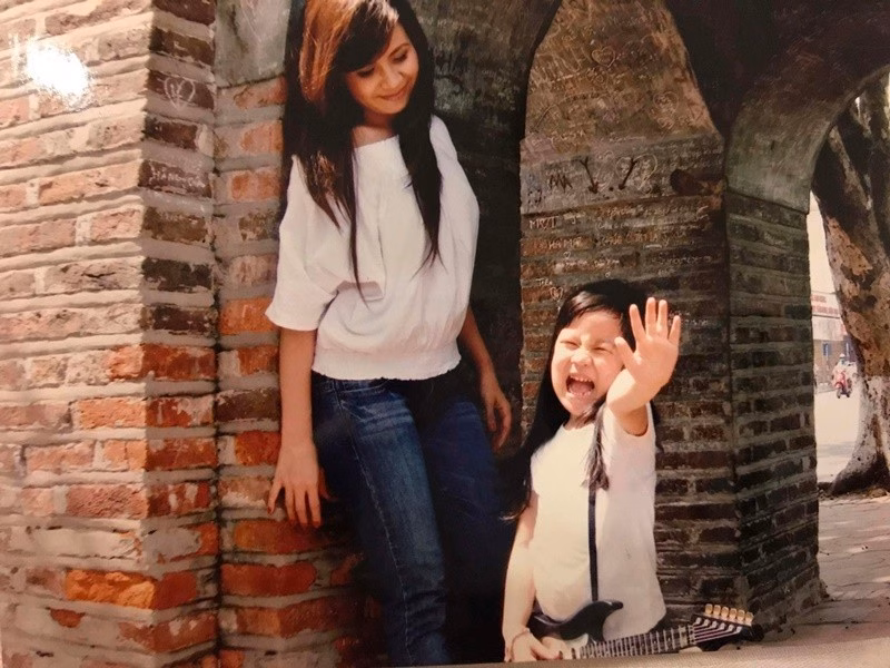 Con gái nhạc sĩ Lưu Thiên Hương gây chú ý với phong cách Mỹ Theo Lưu Thiên Hương, con gái yêu thích pop dance có vũ đạo, thường tự biên đạo các bài nhảy của mình. Ảnh: FB Vy Uyên.