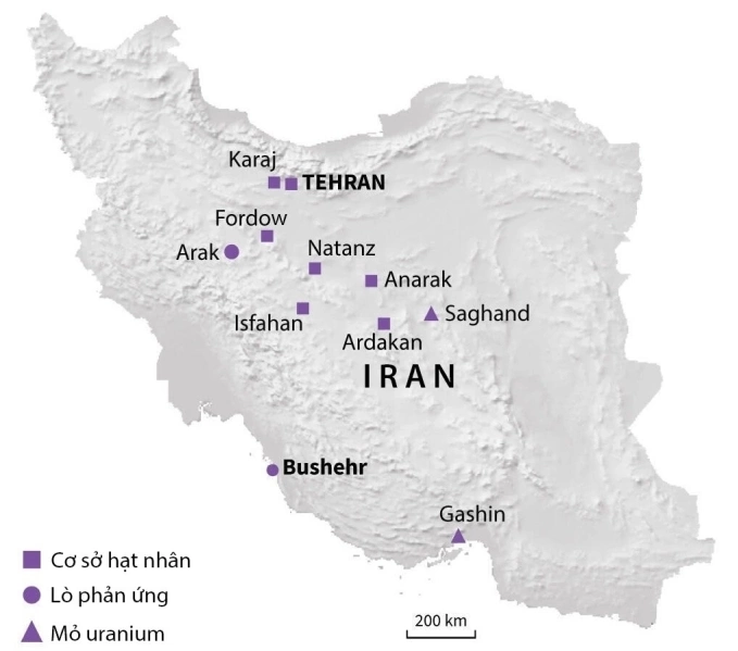 Mỹ từng có kế hoạch đánh cơ sở hạt nhân Iran nhưng Trump không đồng ý Vị trí ba cơ sở hạt nhân Iran Fordow, Natanz và Isfahan. Đồ họa: AFP