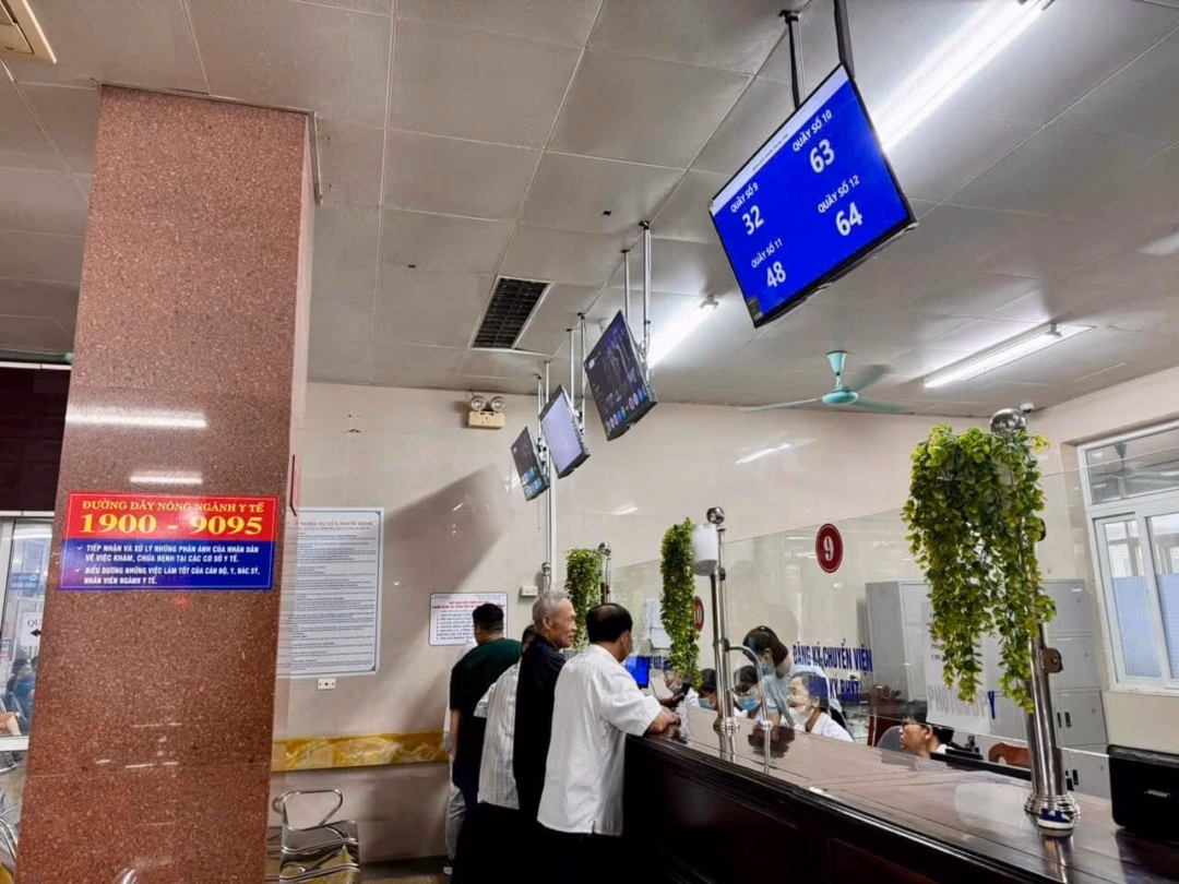 Ninh Bình đổi mới số lĩnh vực y tế, nâng cao chất lượng dịch vụ cho người bệnh Chuyển đổi số nhằm nâng cao chất lượng dịch vụ y tế. Ảnh: Thu Dung