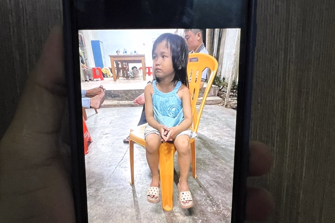 TP HCM: Bé gái đi lạc 7 ngày chưa có người thân đến nhận