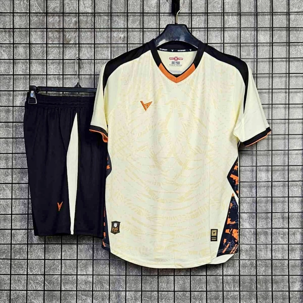 Tôi đã từng mặc quần áo bóng đá sai cách và đây là bài học tôi rút ra