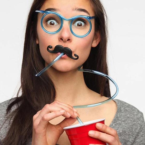 Làm thế nào để chọn ống hút mắt kính phù hợp cho bữa tiệc ngoài trời?