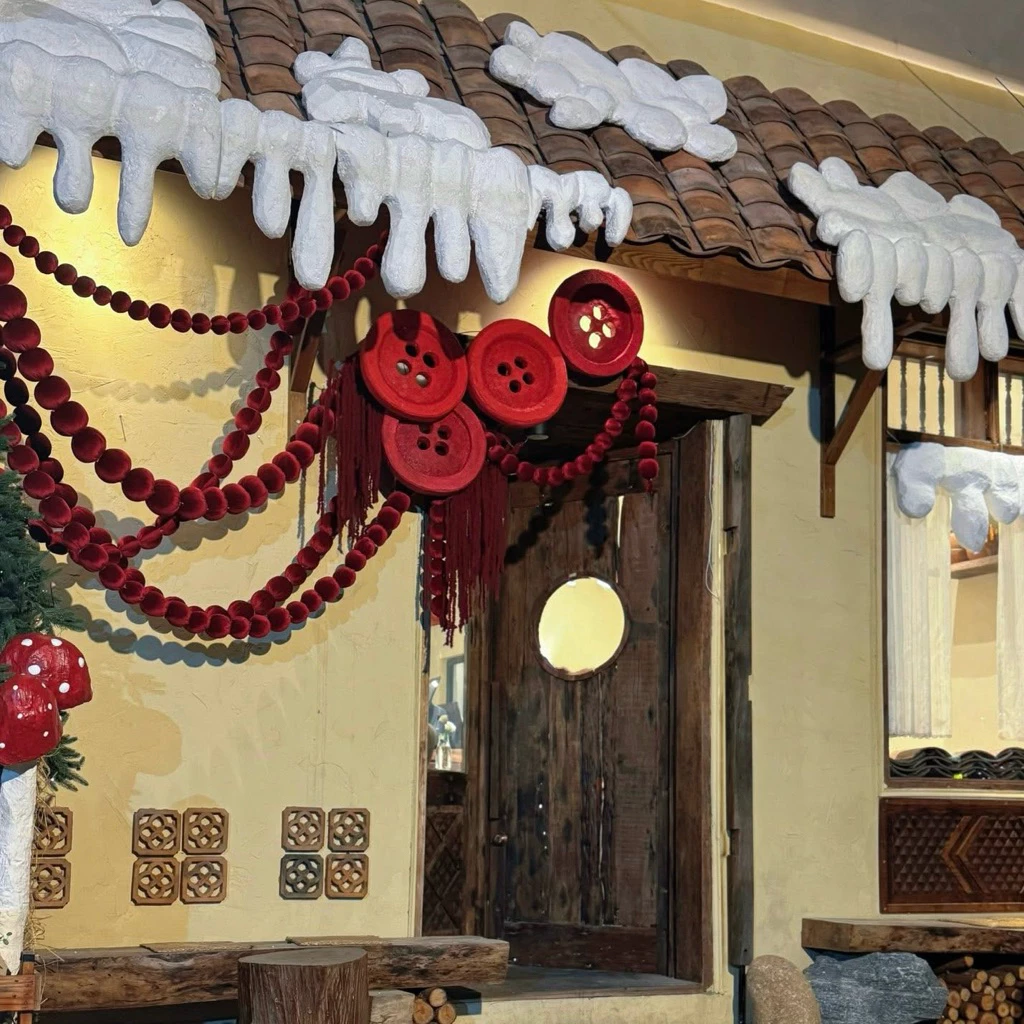 Làm thế nào để chọn dây châu nhung đỏ trang trí Noel phù hợp cho không gian nhà bạn?