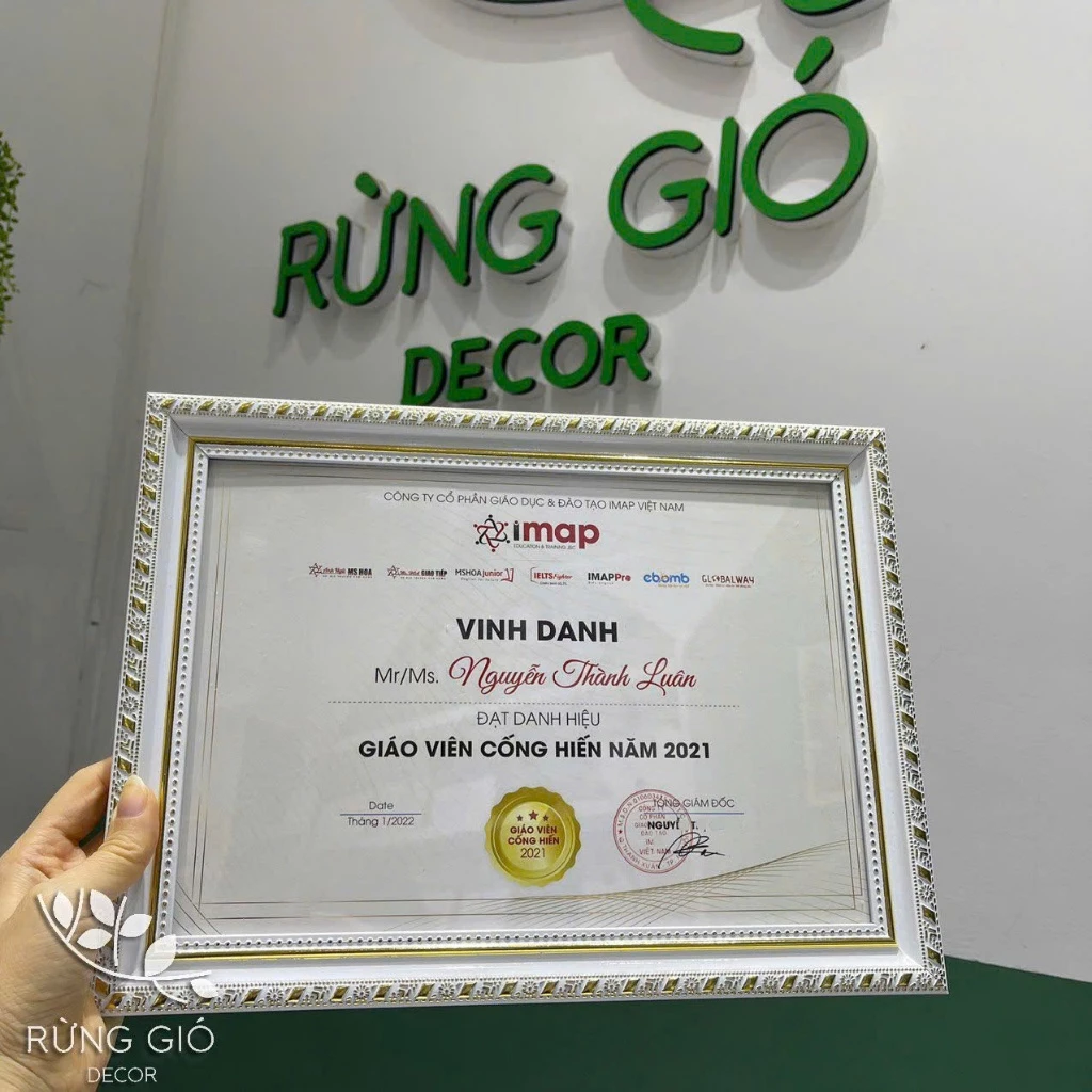 Làm thế nào để khung chứng nhận A4 trắng viền không sao trở thành món quà ý nghĩa mà không phải ai cũng biết?