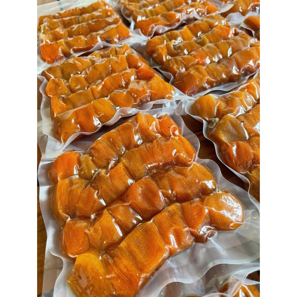 Làm thế nào để chọn hồng treo gió và hồng sấy củi Đà Lạt ngon mà không bị mua phải hàng kém chất lượng?