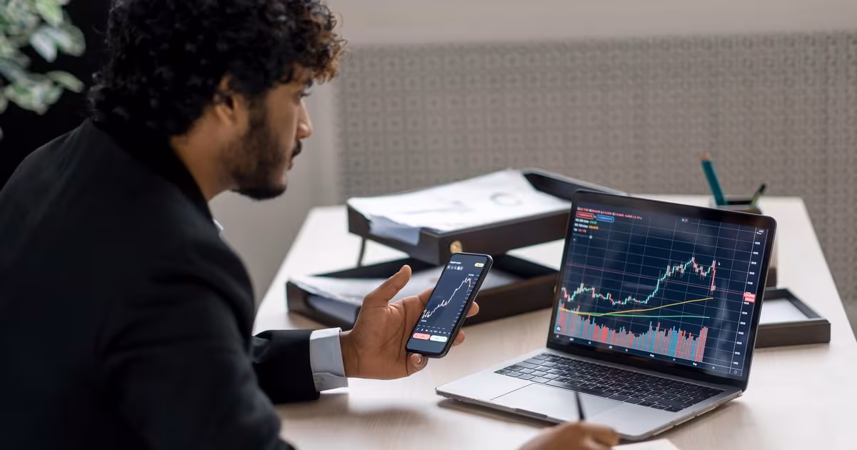 Khối ngoại bán ròng hơn 1.200 tỷ đồng, VIX chịu áp lực giảm mạnh ngày 30/10