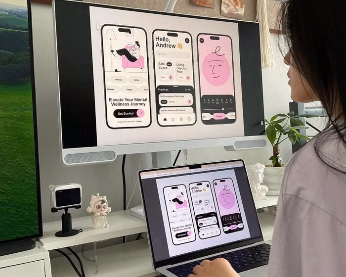 UX Designer đang ph&aacute;c thảo giao diện