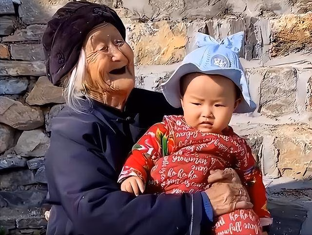 Cụ bà103 tuổi vẫn khỏe mạnh, lái ô tô như người trẻ nhờ2 thói quen đơn giản: Không phải tập thể dục- Ảnh2.