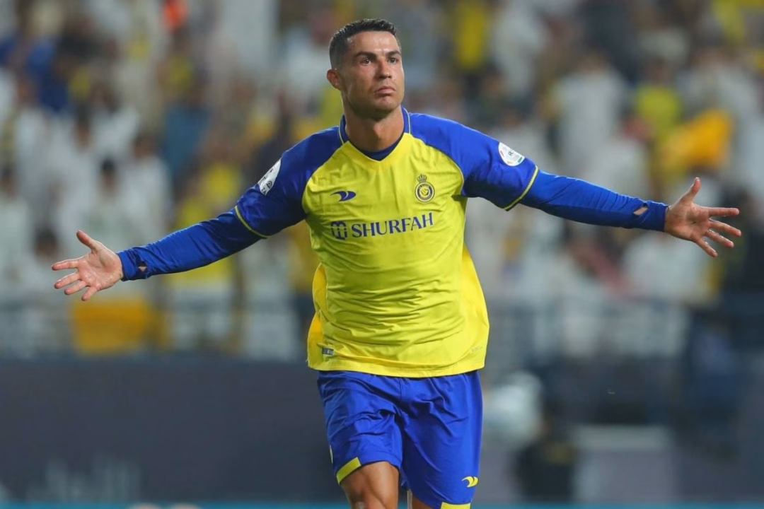 Cristiano Ronaldo Cristiano Ronaldo là cầu thủ chạy nhanh nhất thế giới trong lịch sử bóng đá
