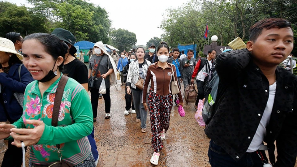 Campuchia – Thái Lan: Đụng độ biên giới khiến 13 người chết, 35.800 người sơ tán