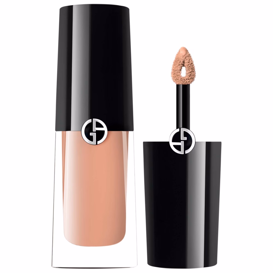 Nghệ sĩ trang điểm Carolina Gonzalez hướng dẫn cách tạo vẻ trang điểm giống như thập niên 70 Eye Tint Long-Lasting Liquid Eyeshadow