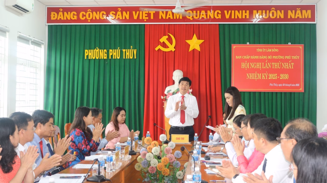 Đô thị ven biển phường Phú Thủy (Ảnh Ngọc Lân)