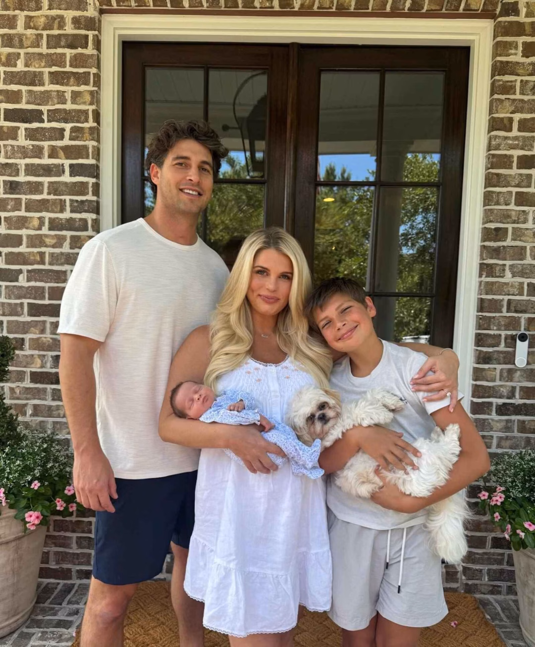 Sao hạng A đồng loạt có tin vui về con cái Michelle Williams Secretly Welcomed Baby No 4 Via Surrogate