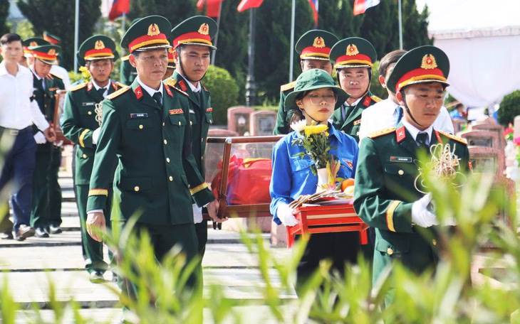 Tăng cường quốc phòng ở các tỉnh thành phía Nam: Sự cần thiết trong hội nhập quốc tế Phó bí thư thường trực TP.HCM Nguyễn Thanh Nghị: Phía Nam là địa bàn chiến lược quốc phòng đất nước - Ảnh 2.