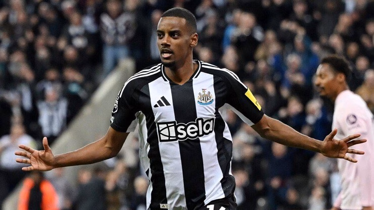 Tương lai của tiền đạo Alexander Isak vẫn bất ổn vì vắng mặt trong tour du đấu của Newcastle Mourinho không đánh giá cao chức vô địch FIFA Club World Cup 2025 của Chelsea