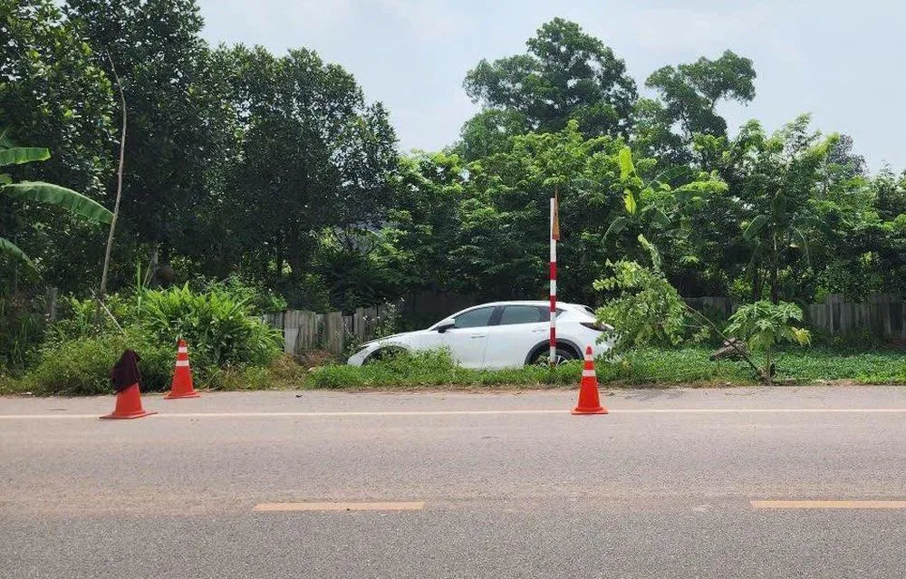 Tai nạn giao thông mới nhất 30/7/2025: ô tô mất lái tông tử vong cụ bà đang làm ruộng 