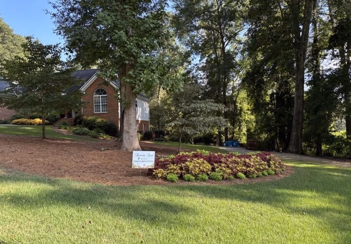 Lidia and Omar de Acevedo’s home on Hillcrest Drive was also chosen as an August Beauty Spot by the Four Seasons Garden Club.