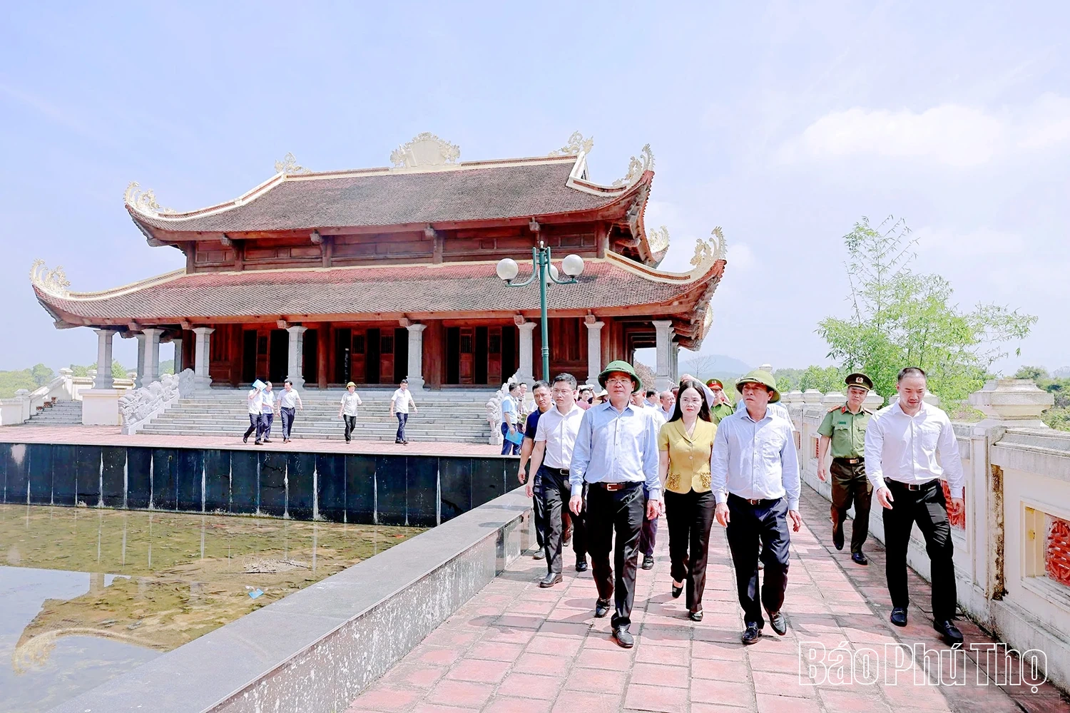 Bí thư Tỉnh ủy Đặng Xuân Phong cùng đoàn công tác kiểm tra Dự án Khu dịch vụ đô thị, văn hóa thể thao và sân golf Ao Châu.