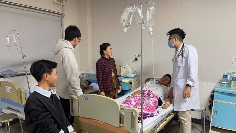 H&igrave;nh ảnh 97 người ngộ độc thực phẩm do b&aacute;nh m&igrave; Bibone