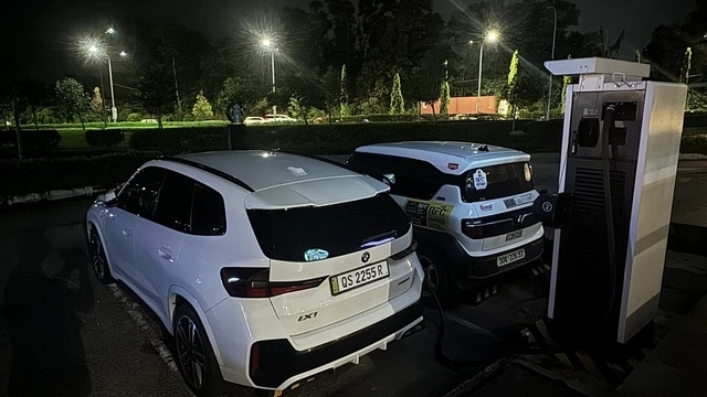 VinFast VF 3 được sạc đầy pin mỗi tối