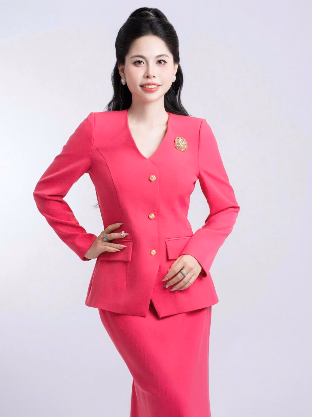 MC Tố L&acirc;m c&ugrave;ng sinh vi&ecirc;n tại buổi workshop