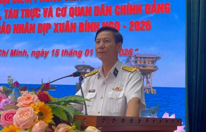 Đại t&aacute; Đỗ Hồng Duy&ecirc;n ph&aacute;t biểu tại buổi gặp mặt