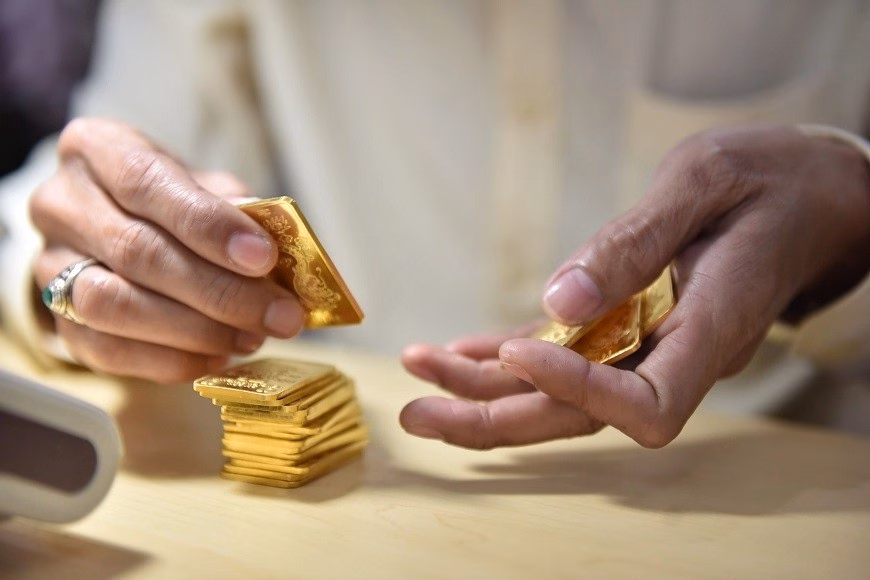 Gi&aacute; v&agrave;ng miếng SJC giảm mạnh v&agrave;o ng&agrave;y 16/1/2025