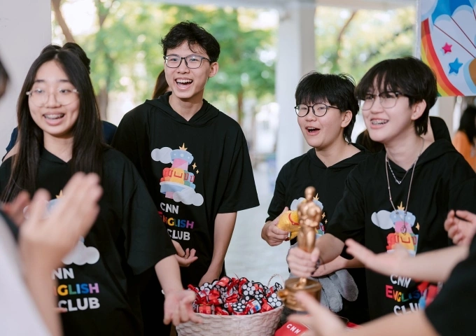 Học sinh trường THPT chuyên Ngoại ngữ