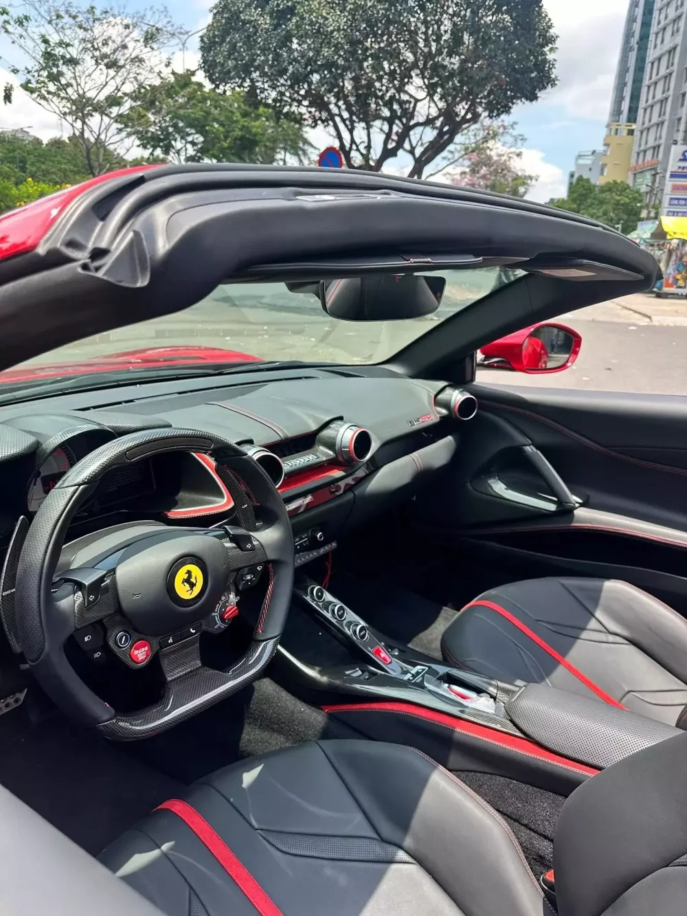 Ferrari 812 GTS mui trần Thiết kế Ferrari 812 GTS