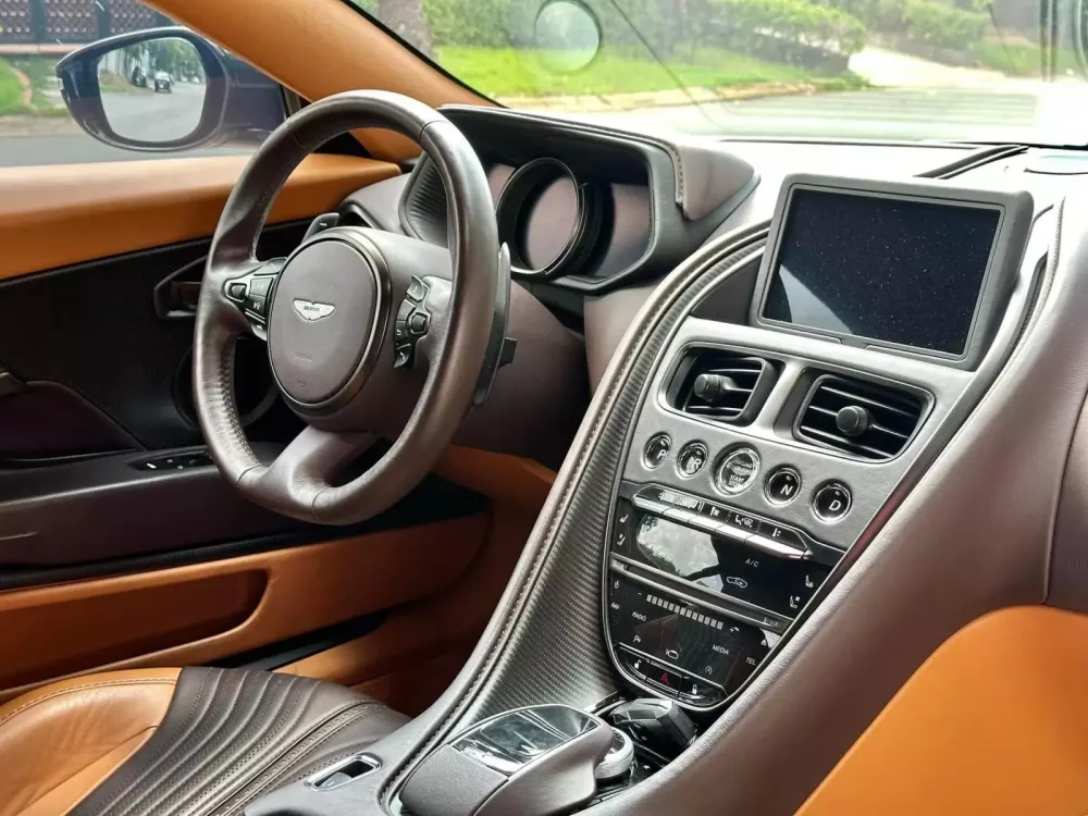 Động cơ Aston Martin DB11 V8 Động cơ Aston Martin DB11 V8