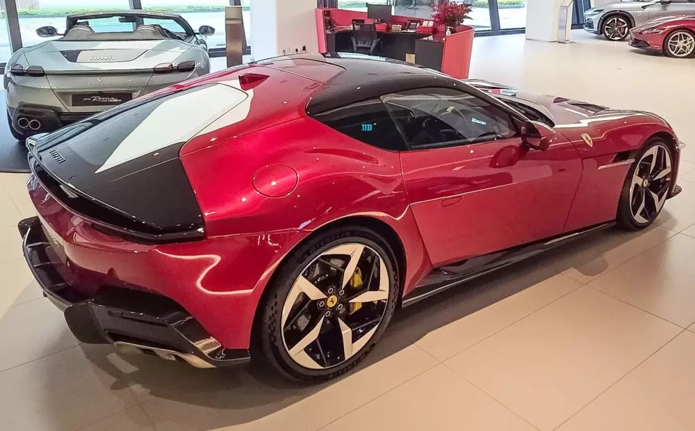 Ferrari 12Cilindri Ferrari 12Cilindri